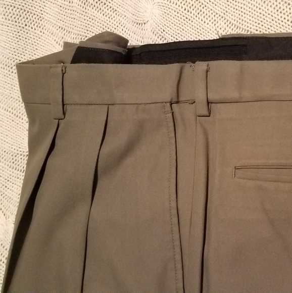 Mens Dress Pants size 38x30 light olive/grey color - Picture 4 of 6